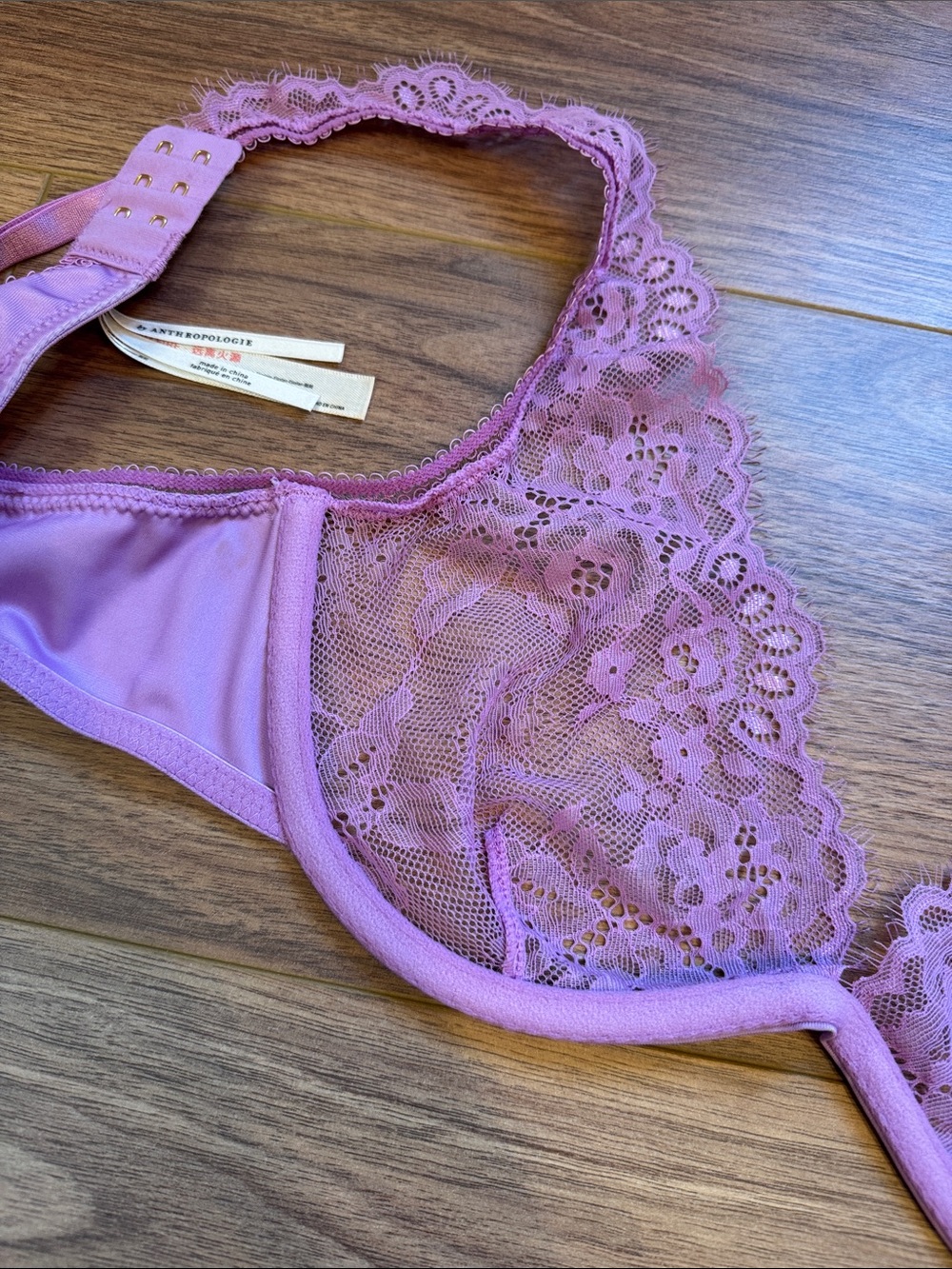 By Anthropologie Delicate Lace Underwire Bra & Boyshort Set light Purple size M - Picture 5 of 6